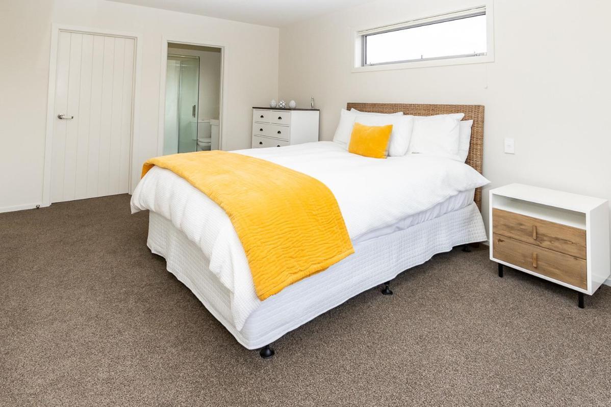 Poppa Pete'S - Te Anau Holiday Home ภายนอก รูปภาพ