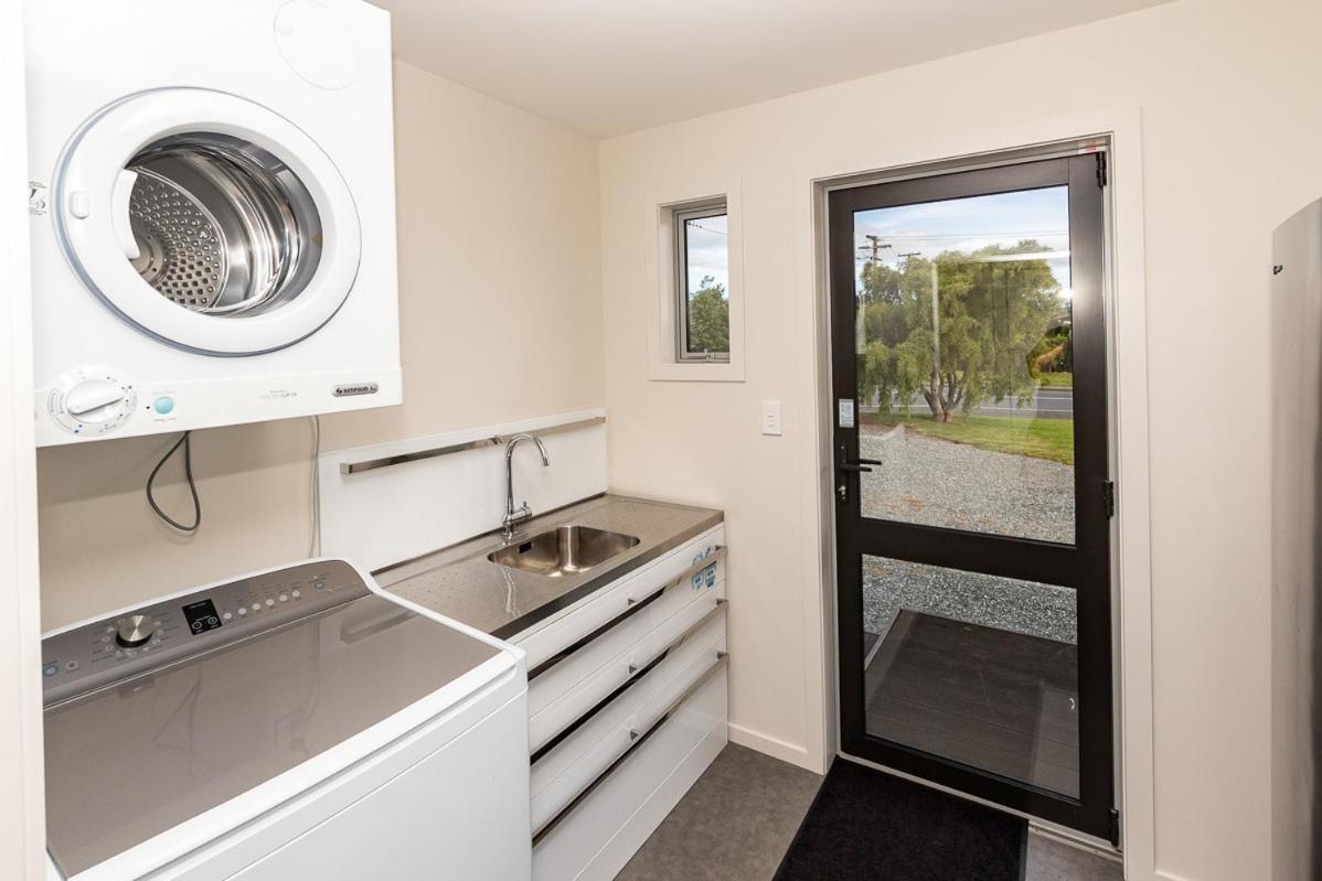 Poppa Pete'S - Te Anau Holiday Home ภายนอก รูปภาพ