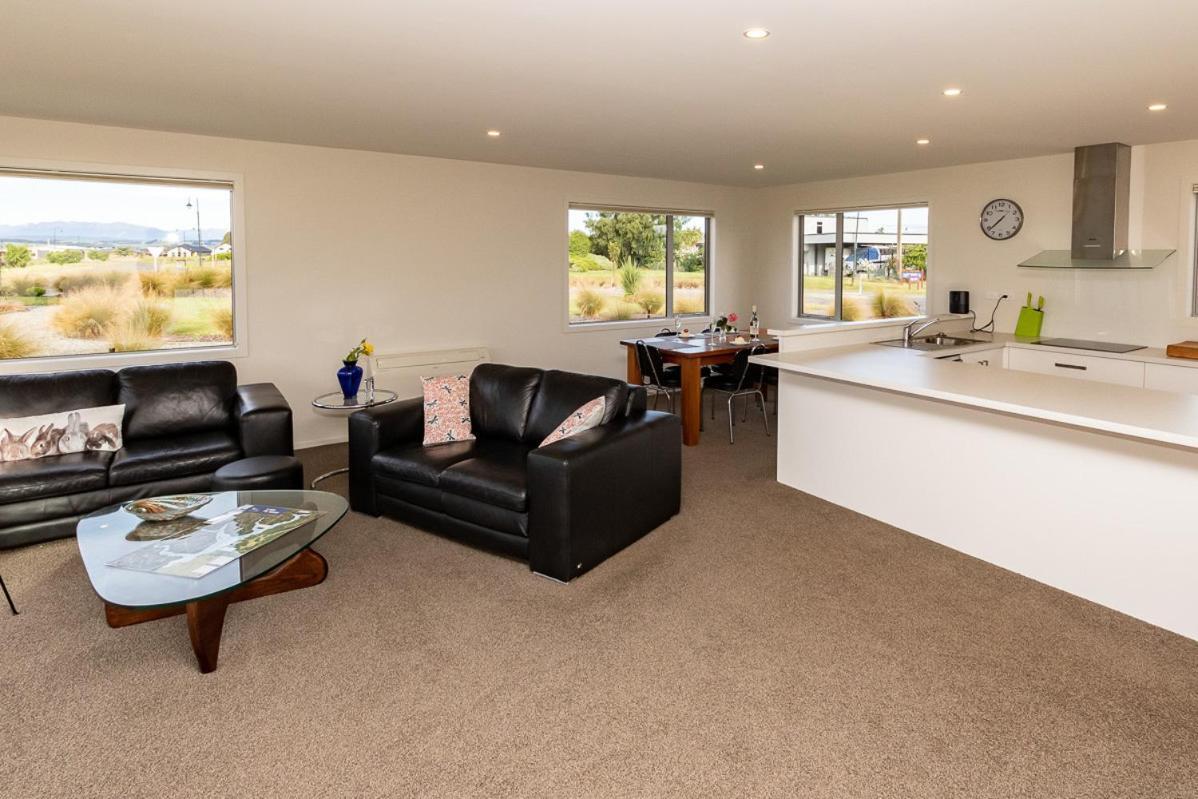 Poppa Pete'S - Te Anau Holiday Home ภายนอก รูปภาพ