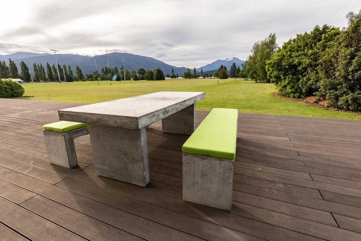 Poppa Pete'S - Te Anau Holiday Home ภายนอก รูปภาพ